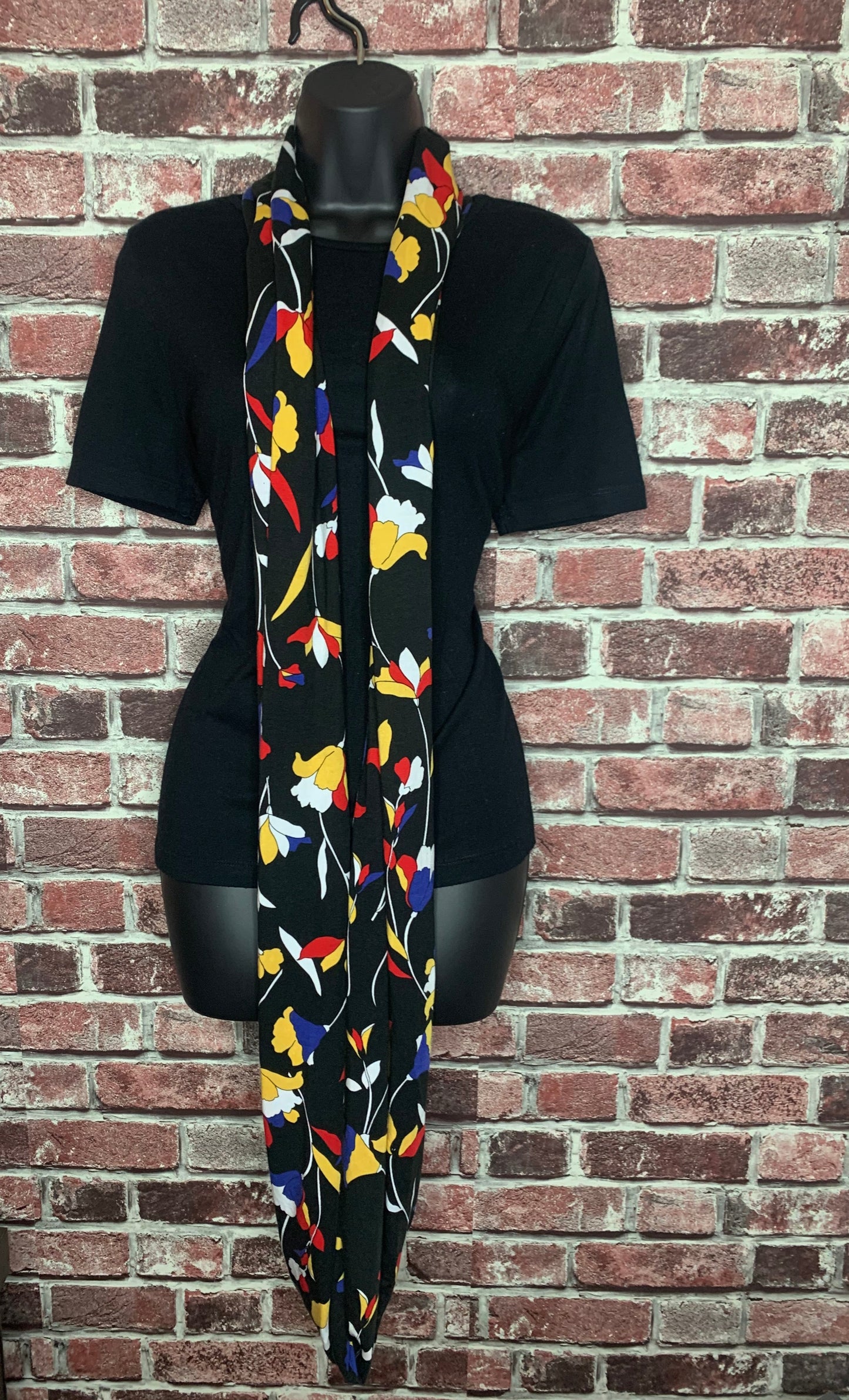 Dessa Scarf