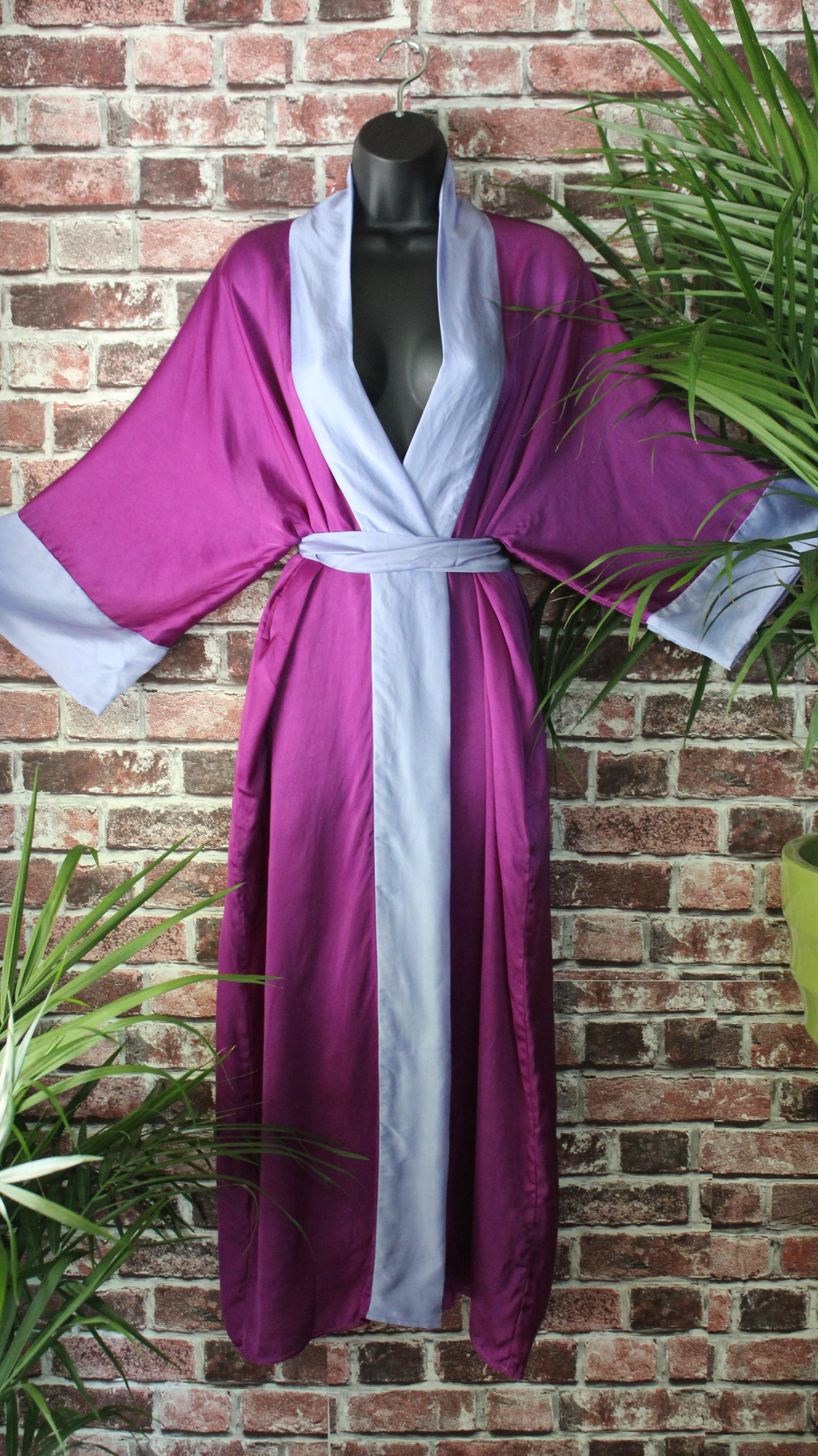Amina Robe