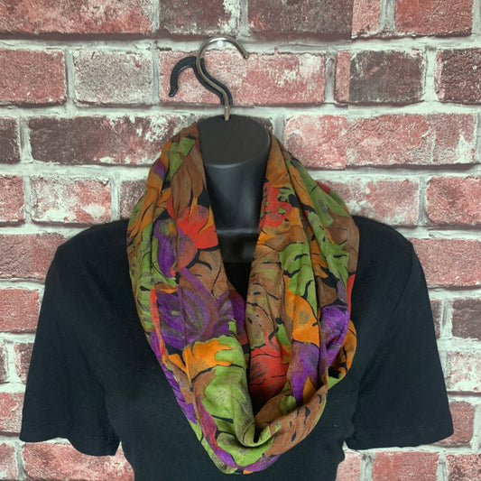 Foliage scarf